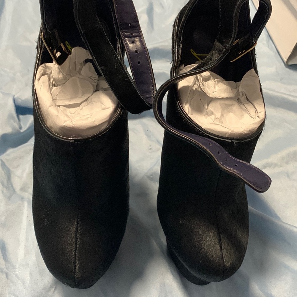 Plateform heel